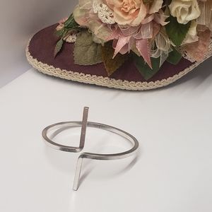 Unique Vintage Silver Tone Bracelet